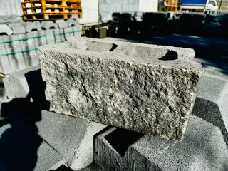 Kırma Blok Duvar Taşı — kırma yüzey dokusunun yakın görünümü